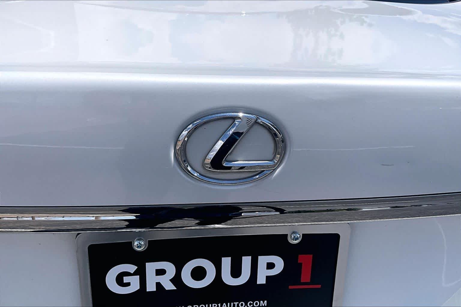 Used 2007 Starfire Pearl Lexus LWB image 32
