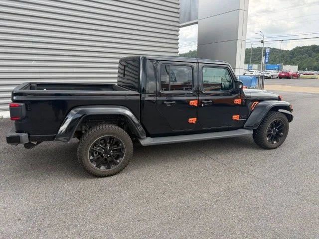 Used 2023 Black Jeep High Altitude image 4
