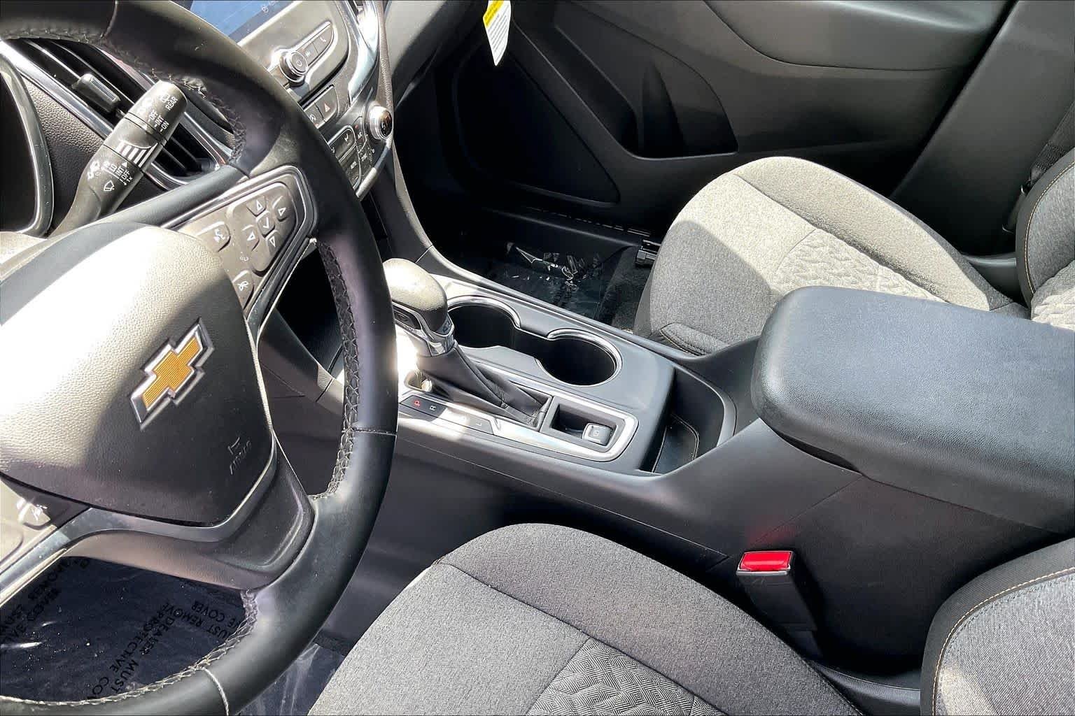 Used 2024 Summit White Chevrolet LT image 17