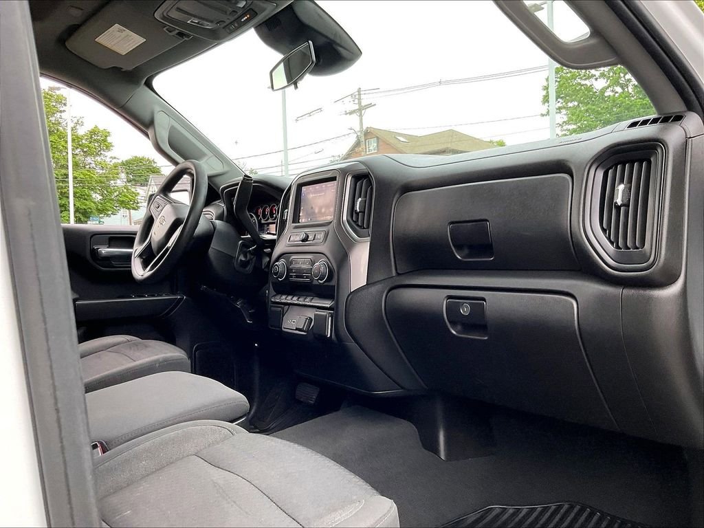 Used 2023 White Chevrolet Custom image 14