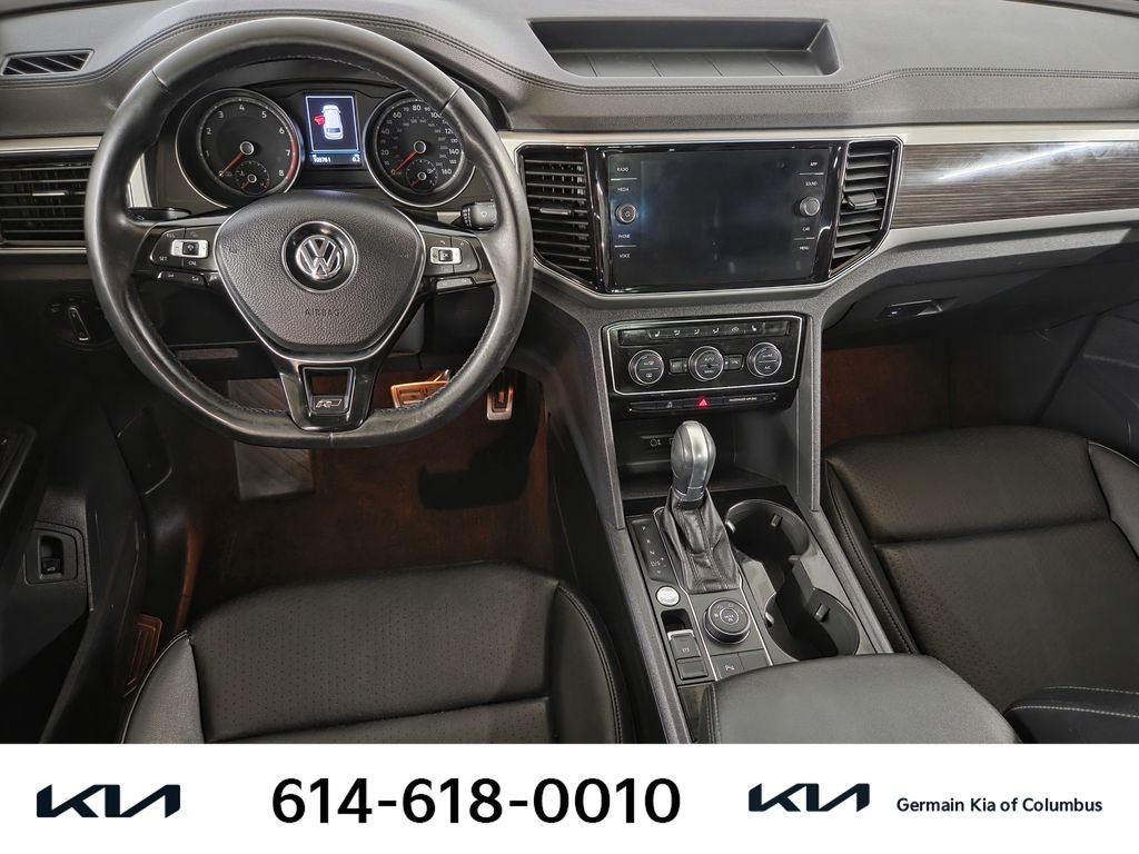 Used 2018  Volkswagen SEL image 17