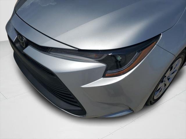 Certified Used 2025 CLASSIC SILVER METALLIC Toyota  image 24