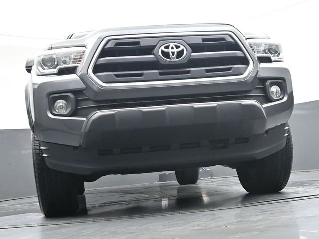 Used 2016 Gray Toyota SR5 image 37