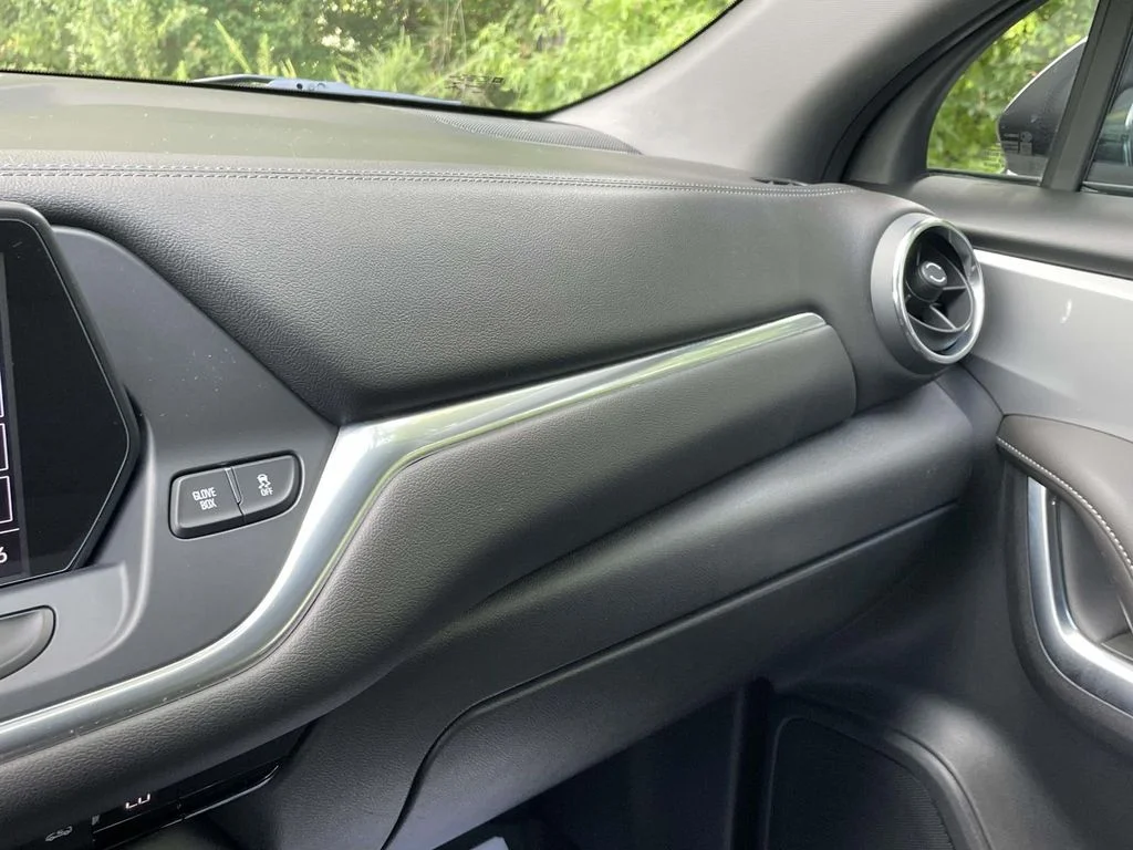 Used 2022 Black Chevrolet LT image 30