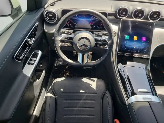 Used 2025 White Mercedes-Benz GLC 300 image 12