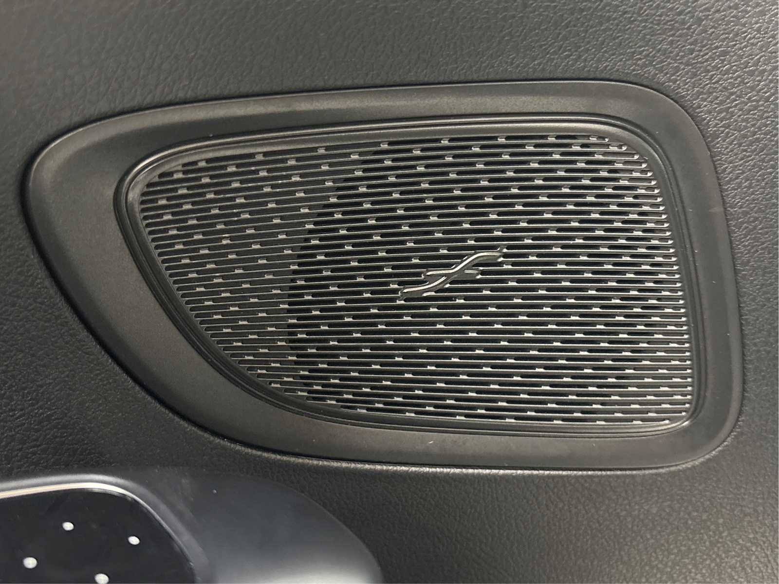 Used 2023 Polar White Mercedes-Benz C 300 image 31