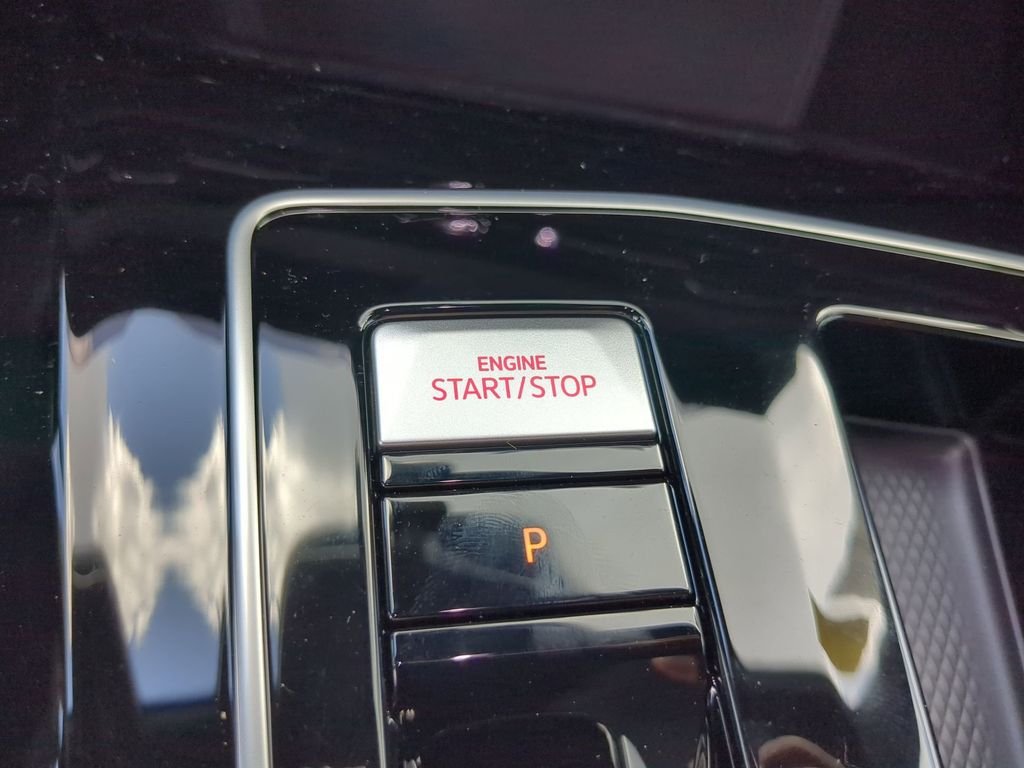 New 2026 White/off-white Volkswagen 2.0T S image 30
