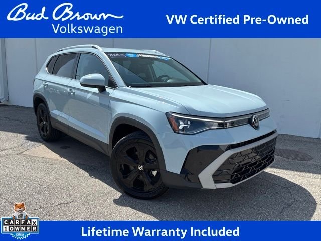 2025 Volkswagen Taos 1.5T SEL 4Motion's photo