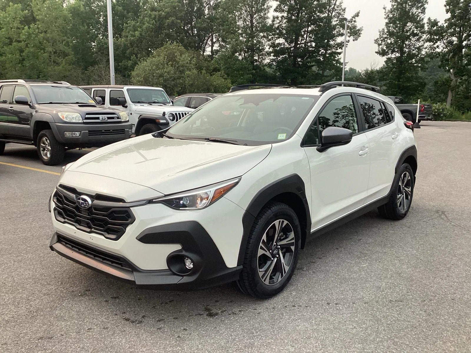 Used 2024 Crystal White Pearl Subaru Premium image 3