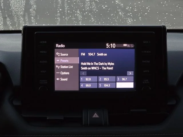 Used 2019 Silver Sky Metallic Toyota XLE image 21
