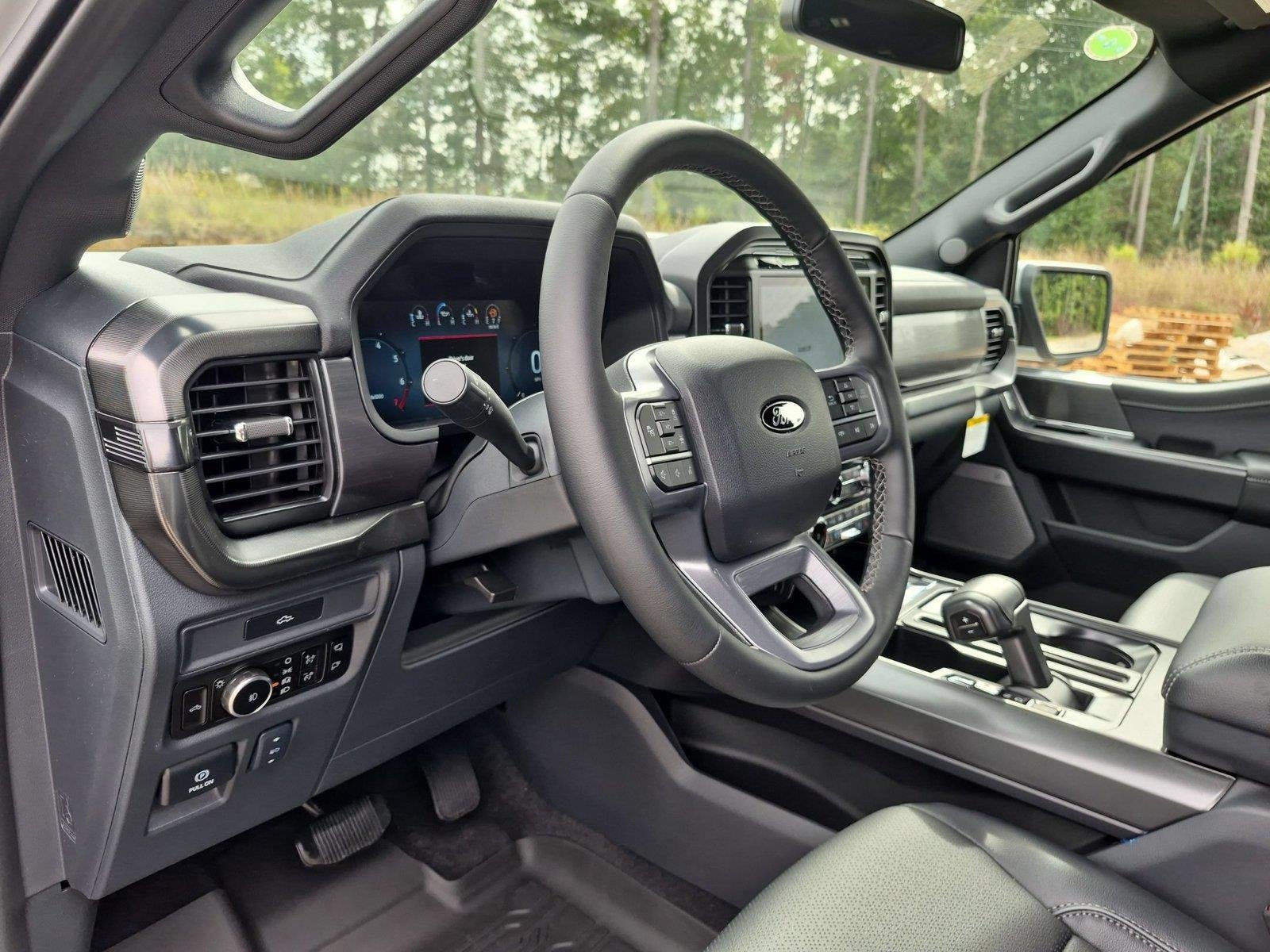 New 2026 Avalanche Ford Lariat® image 18