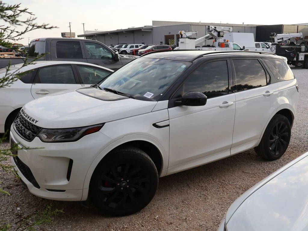 Used 2023  Land Rover SE R-Dynamic image 9