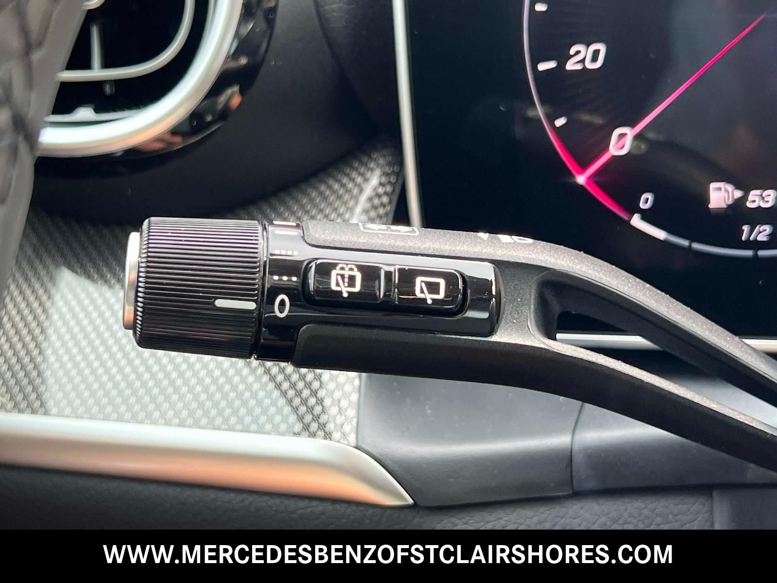 New 2026 Graphite Grey Metallic Mercedes-Benz GLC 300 image 31