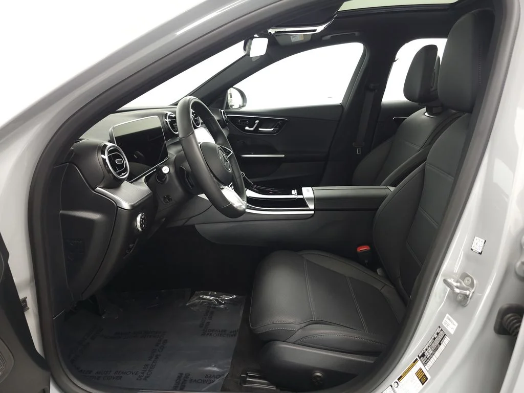 Used 2026  Mercedes-Benz C 300 image 7