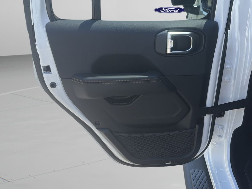 New 2026 White Jeep Sahara image 14