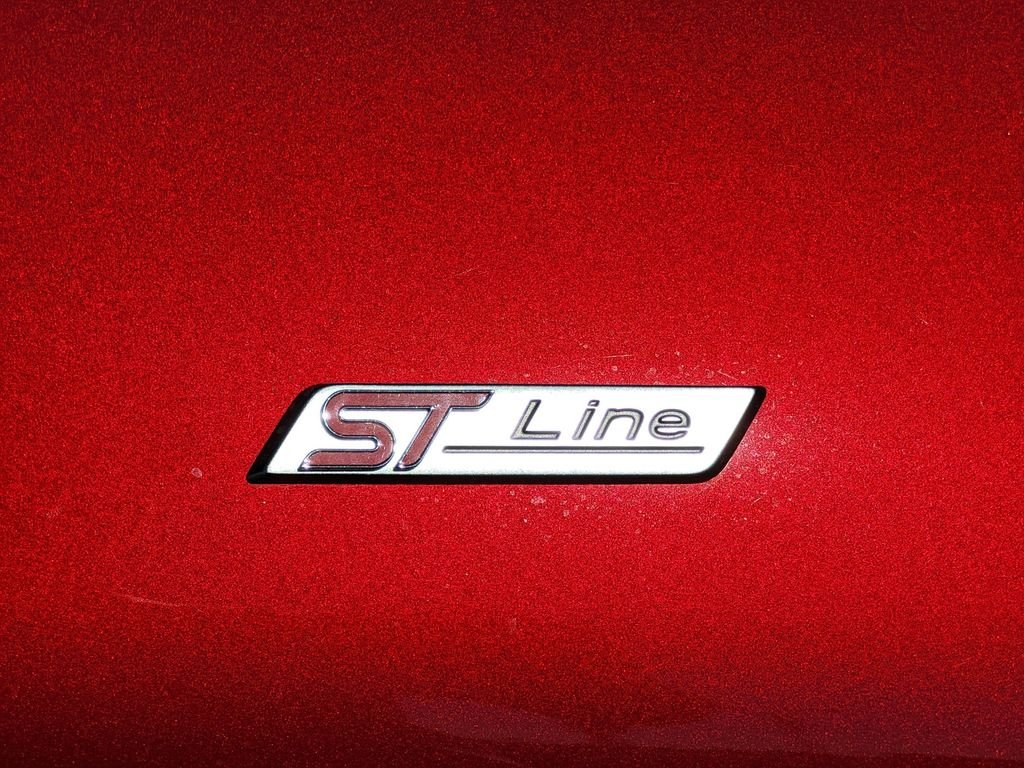 New 2026 Rapid Red Metallic Tinted Clearcoat Ford ST-Line image 5