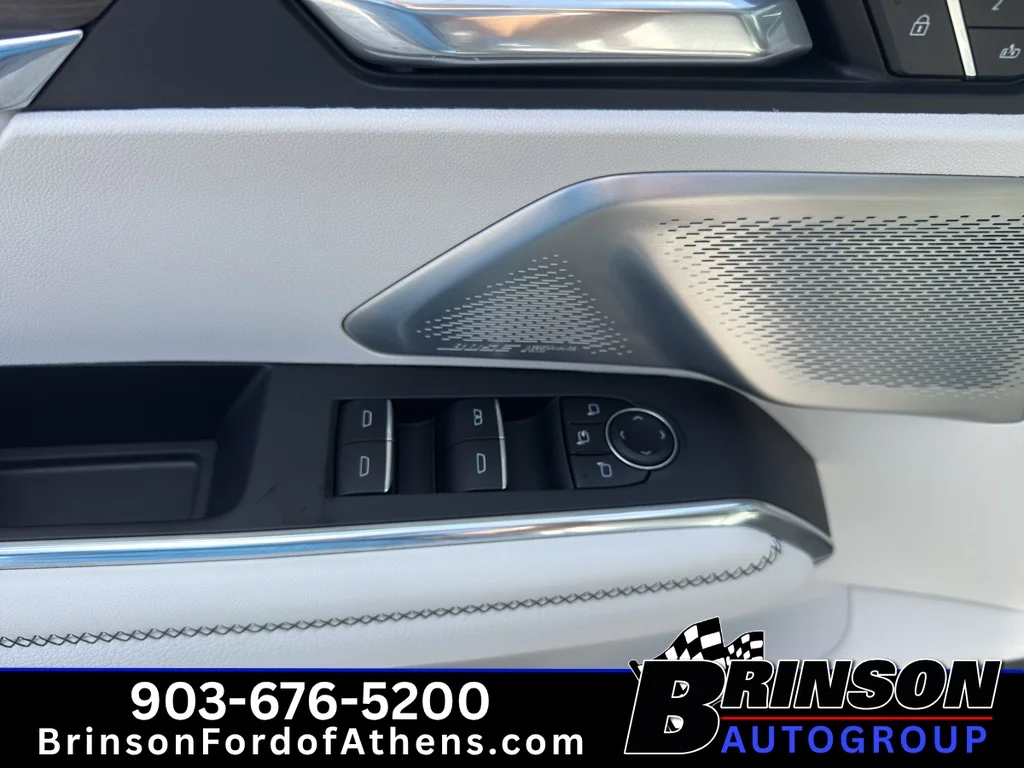 Used 2025 Downpour Metallic GMC FWD Denali image 24