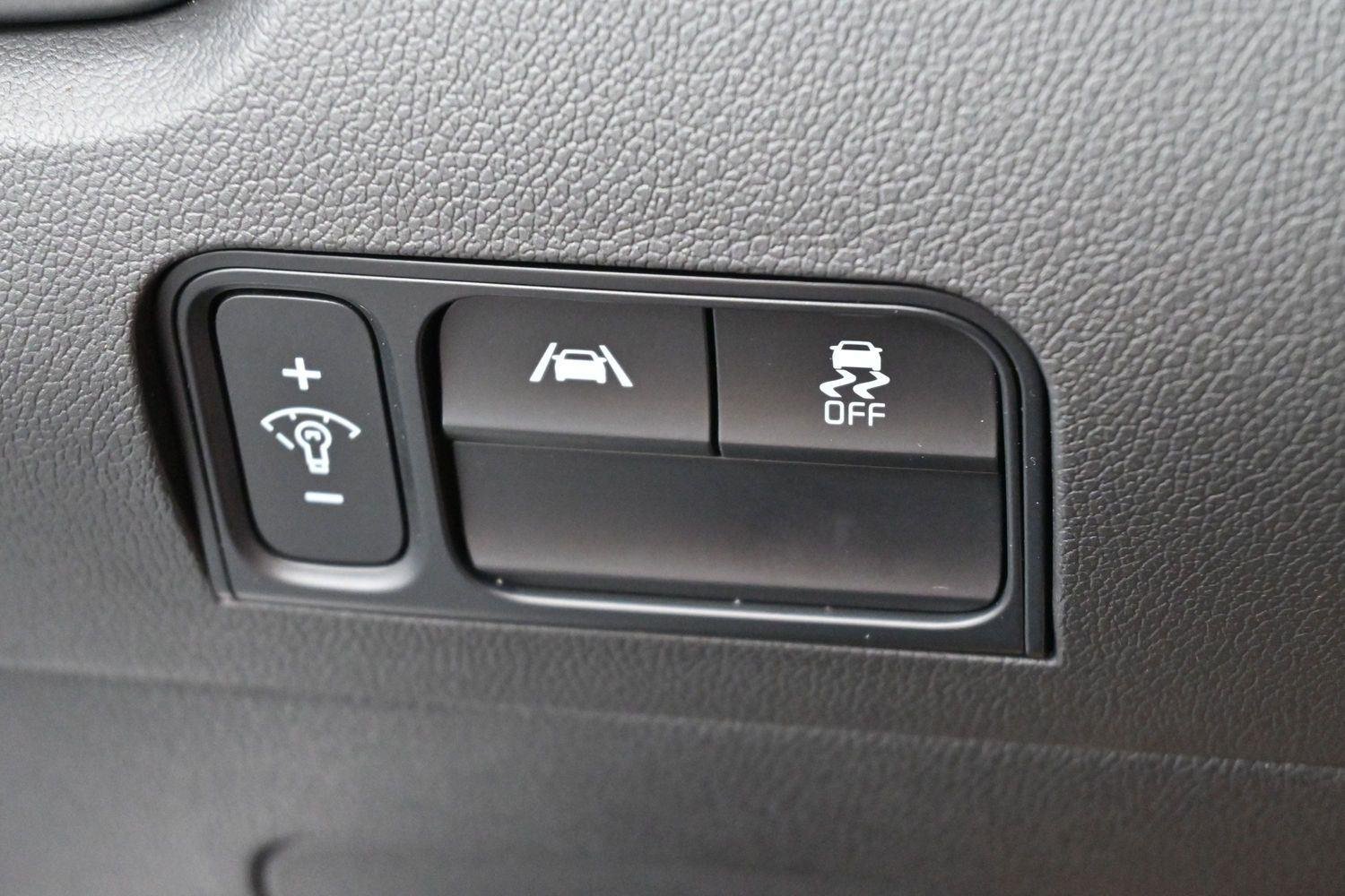 Used 2022 Glacial White Pearl Kia S image 20
