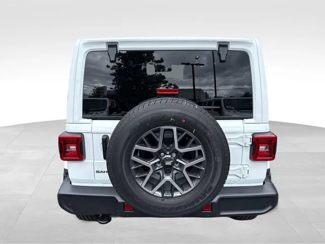 New 2026 Bright White Clear-Coat Exterior Paint Jeep Sahara image 6