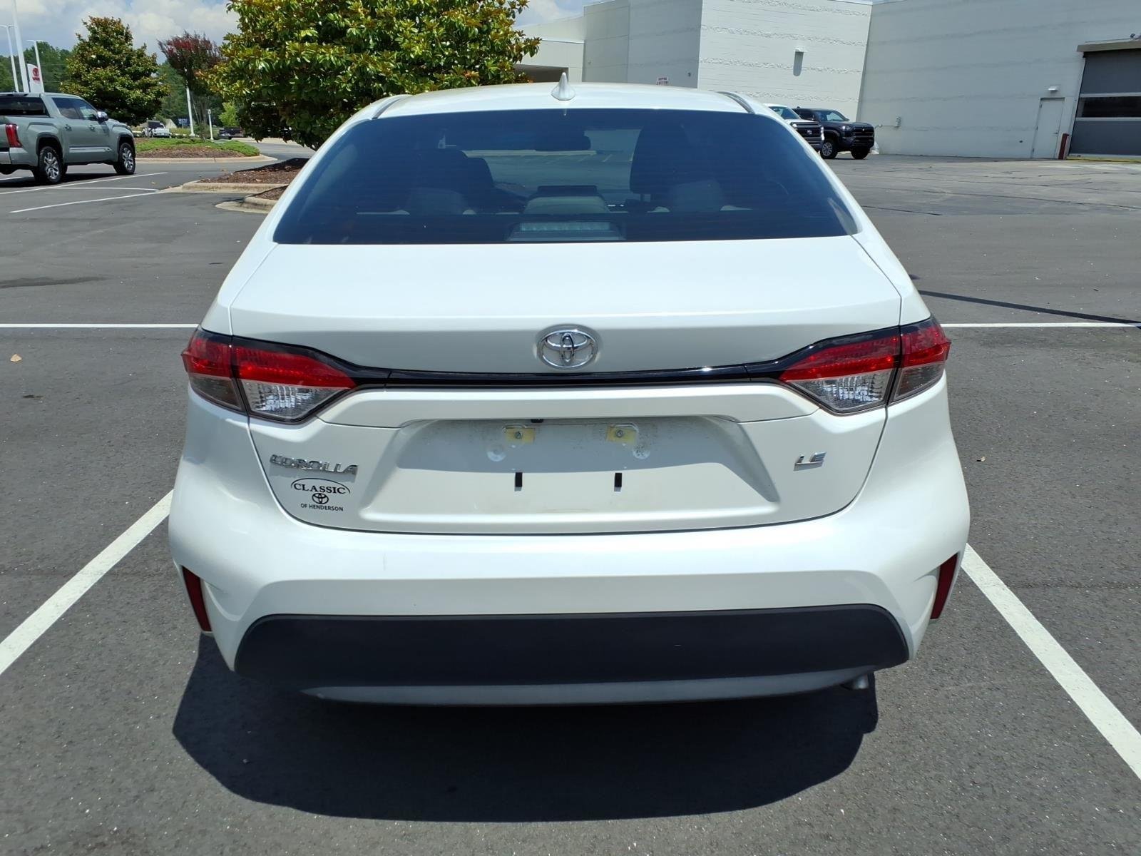 Used 2026 WIND CHILL PEAR TOYOTA LE image 4