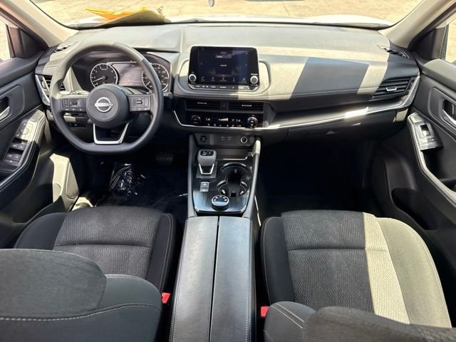 2024 Nissan Rogue SV - Photo 16