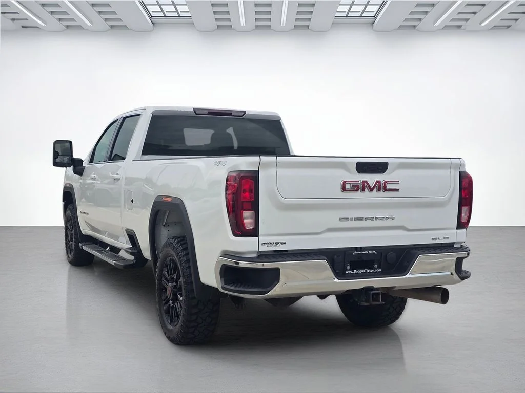 Used 2023 White GMC SLE image 5