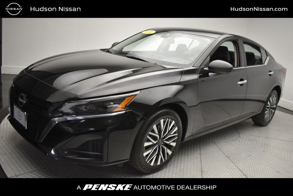 2024 Nissan Altima SV
