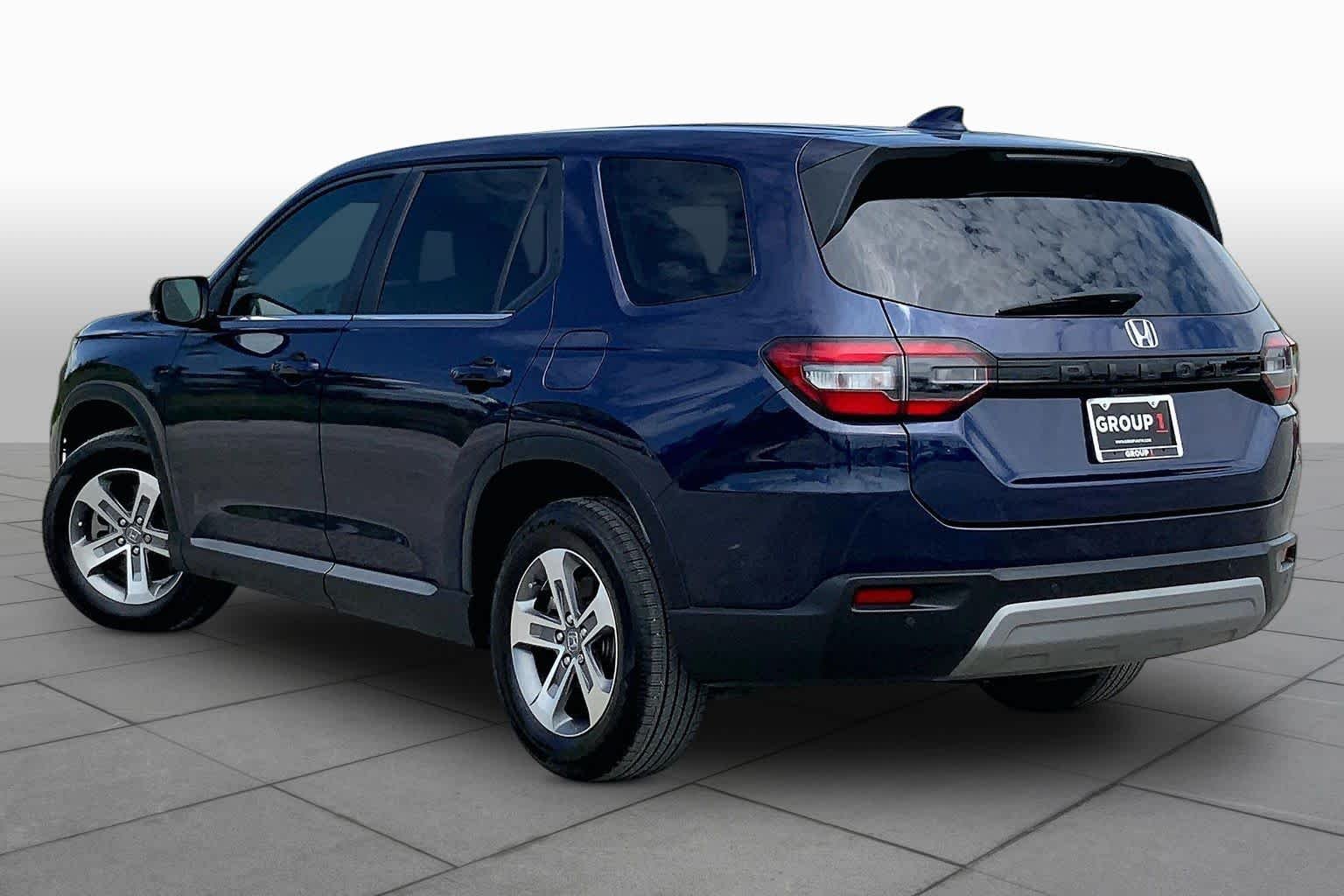 Used 2024 Obsidian Blue Pearl Honda EX-L 8 Passenger image 12