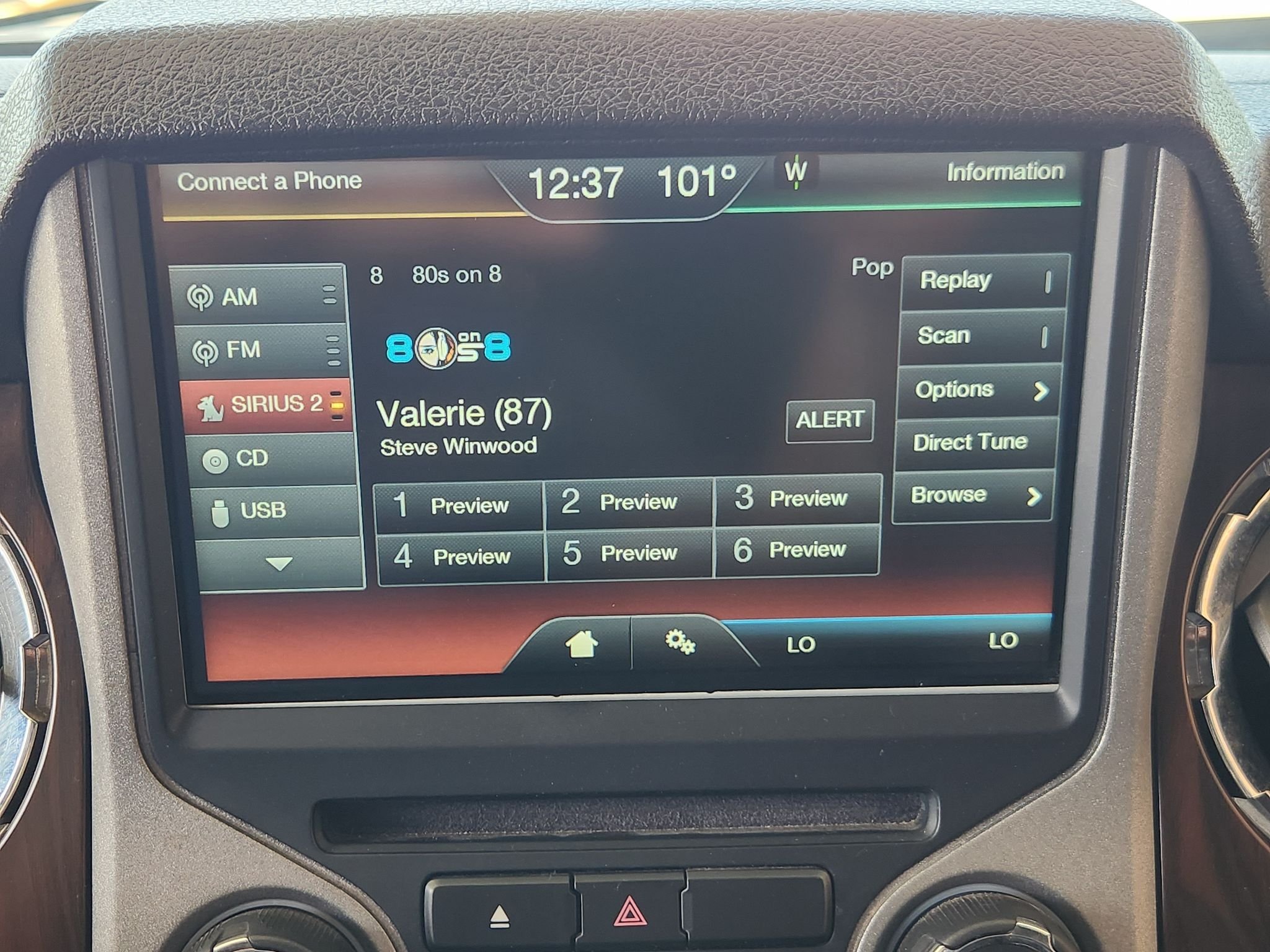 Used 2015 White Platinum Metallic Tri-Coat Ford Lariat image 16