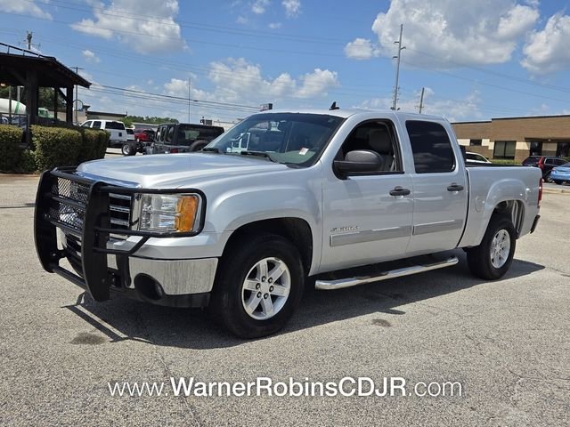 Used 2013 Silver GMC SLE image 3