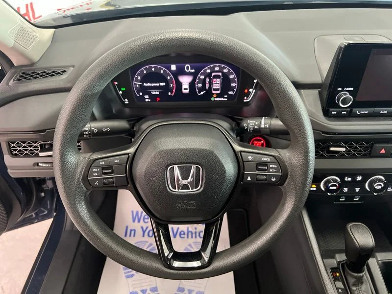 Used 2023  Honda EX image 25