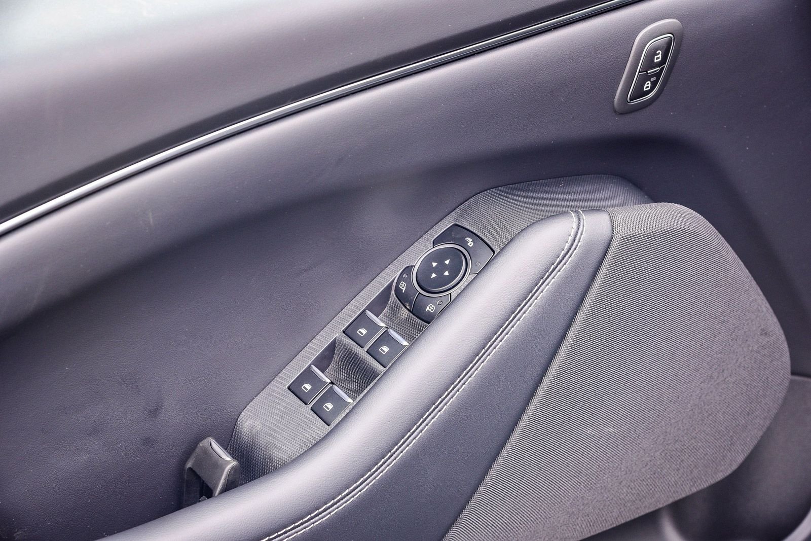 New 2026 Glacier Gray Metallic Tri-coat Ford Select image 20