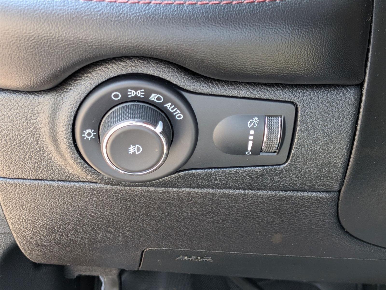 Used 2022 DB Black Clearcoat Dodge R/T image 16