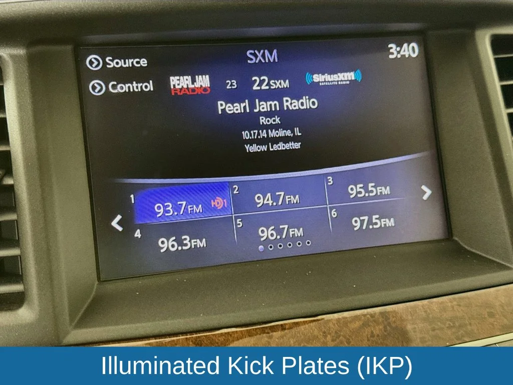 Used 2018 Black INFINITI  image 19