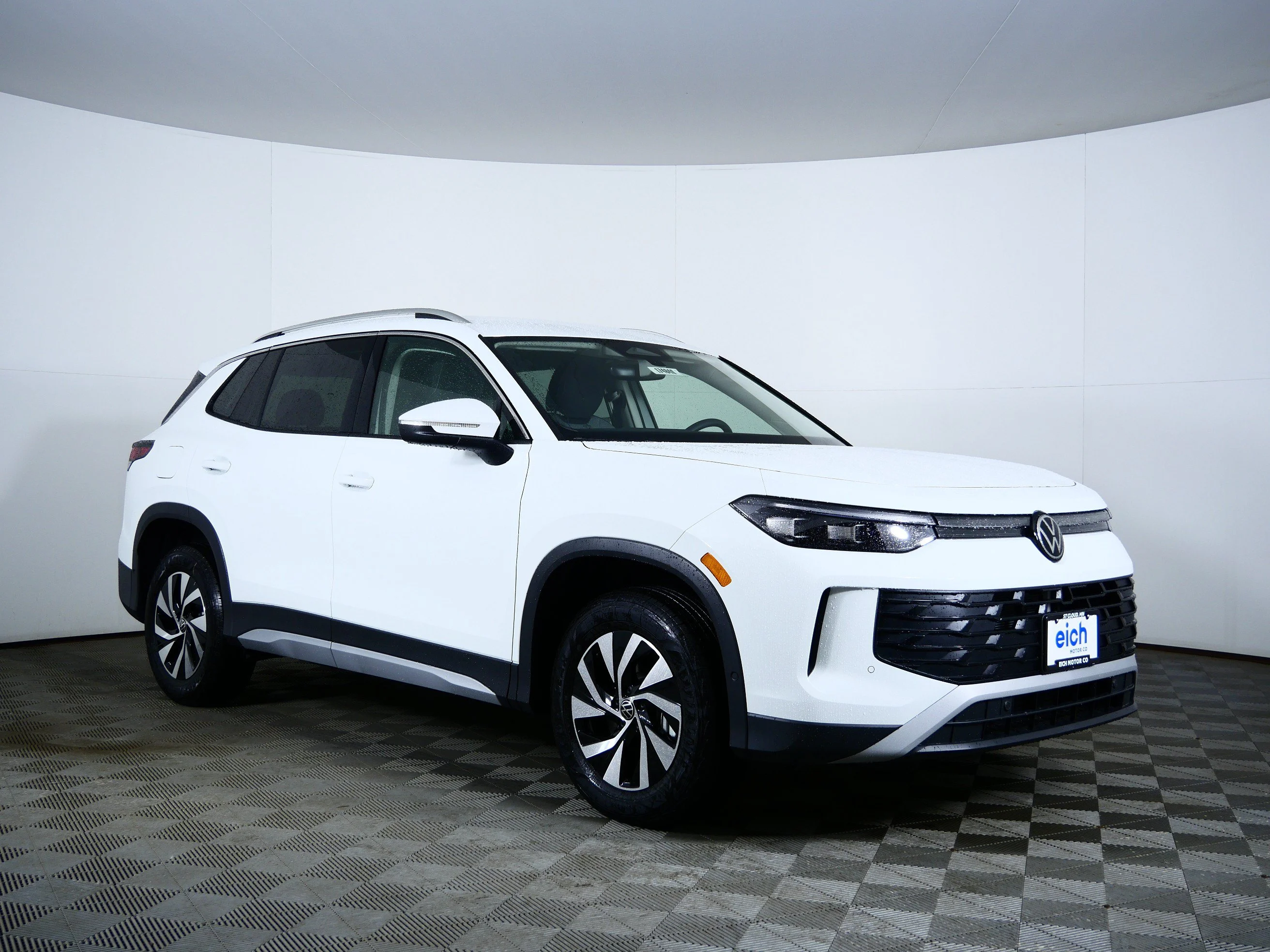 New 2026 Pure White Volkswagen S image 1