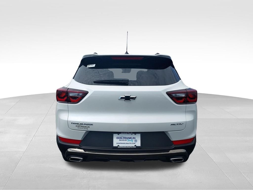 Used 2025 Beige Chevrolet ACTIV image 4