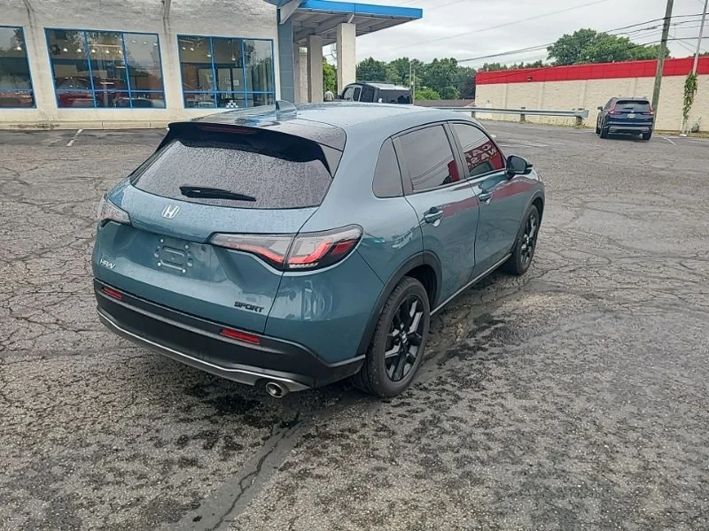 Used 2024  Honda Sport image 5
