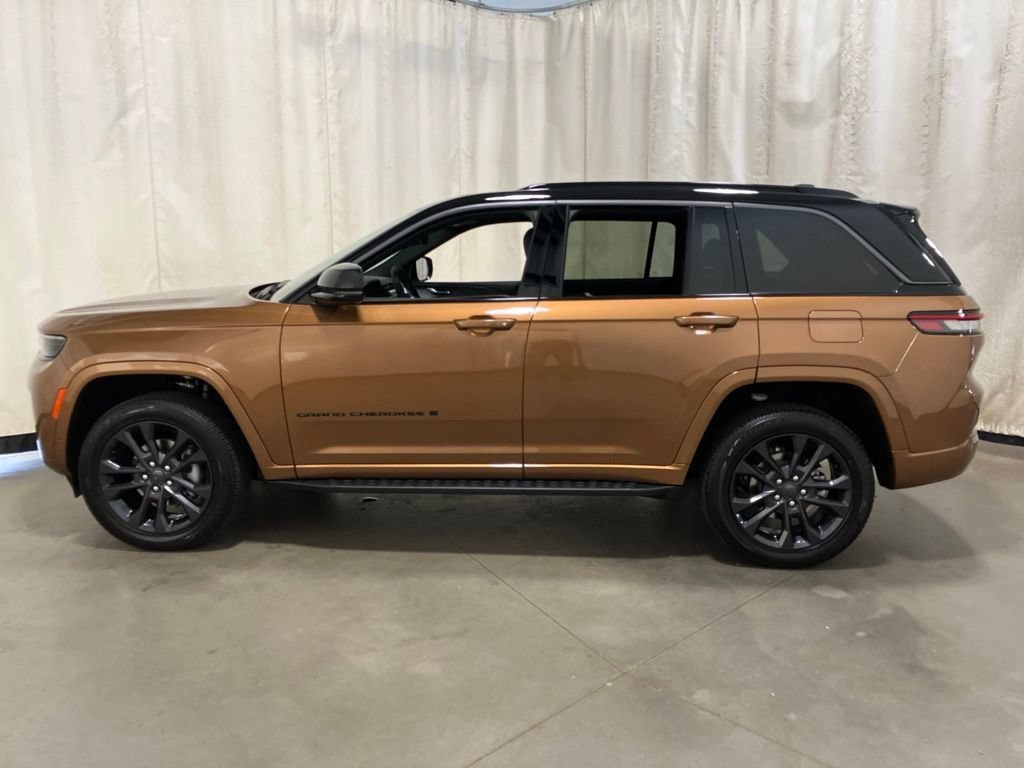 New 2026 Copper Shino Metallic Clear-Coat Exterior Paint Jeep Limited Reserve image 25
