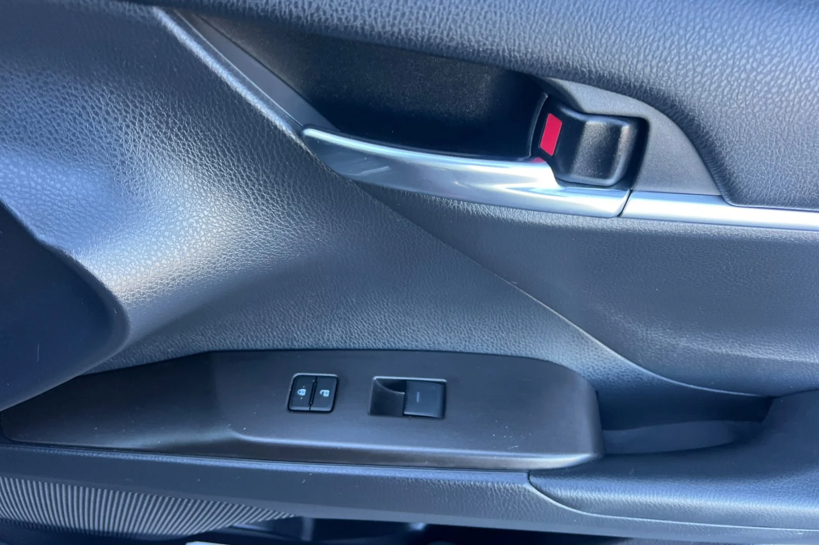 Used 2022 Midnight Black Metallic Toyota SE image 17