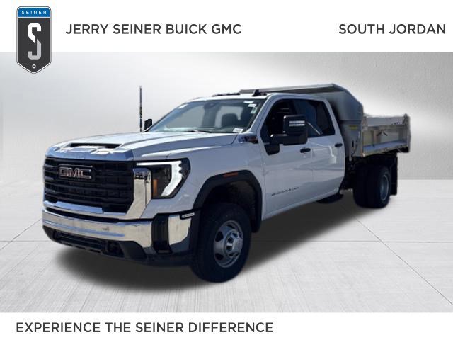 2025 GMC Sierra 4WD Crew Cab Chassis Pro's photo