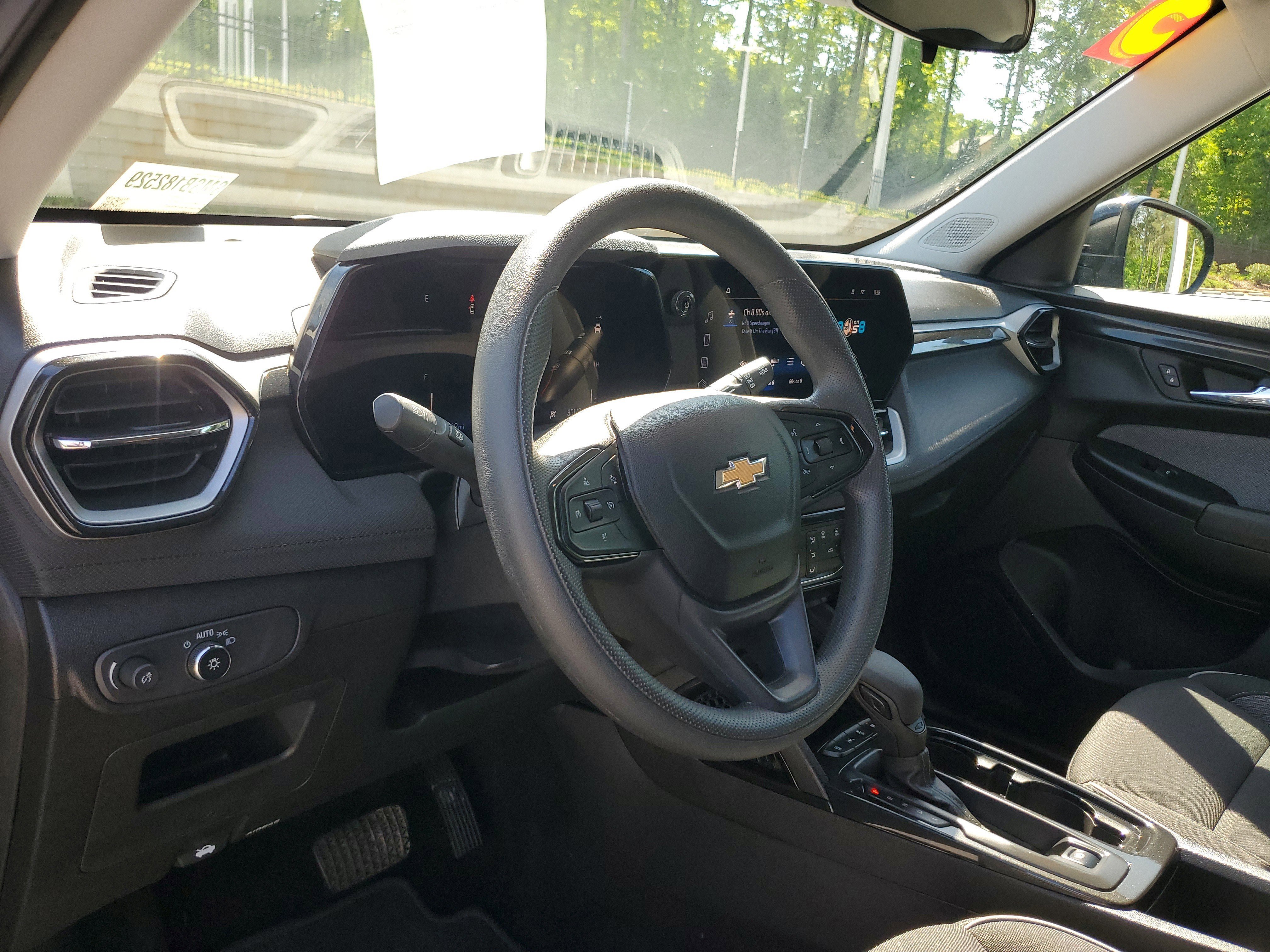 Used 2025 Black Chevrolet LT image 14