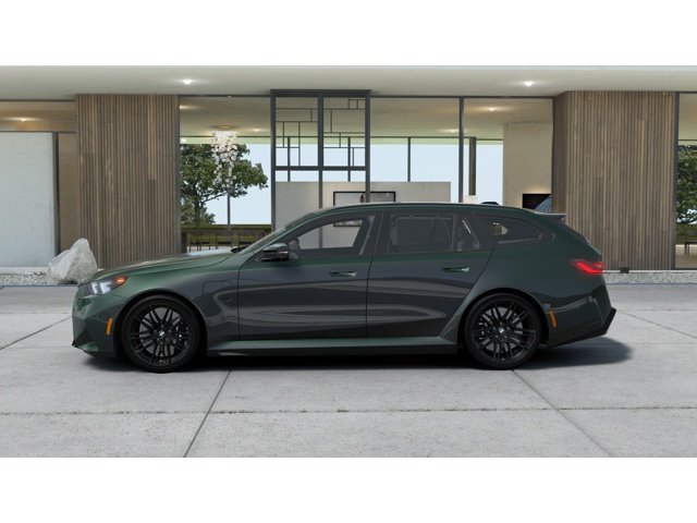 New 2027 Aurora Diamond Green II Metallic BMW M5 image 4