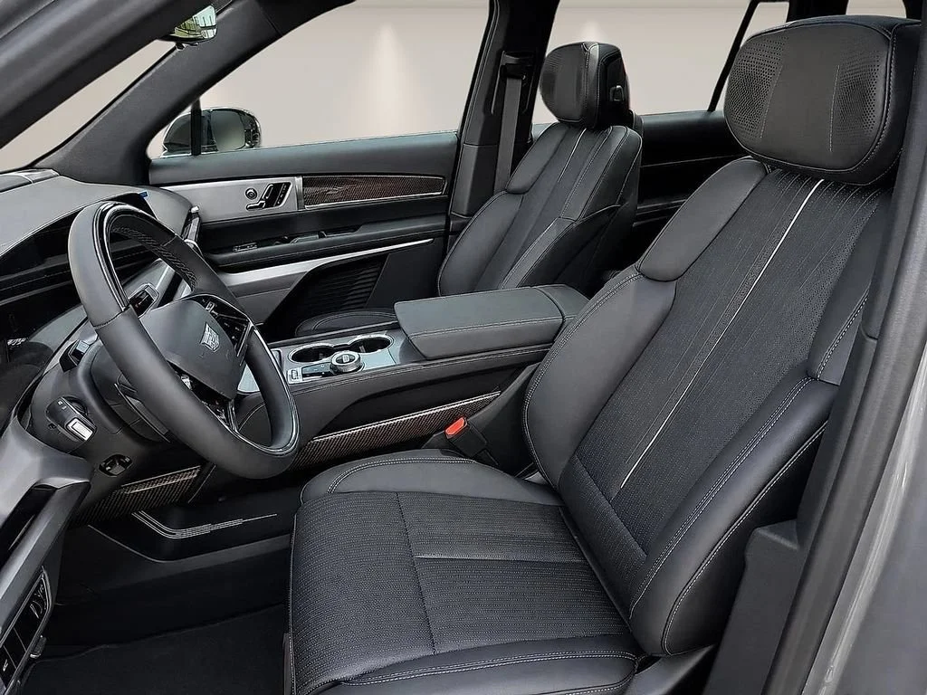 2027 Cadillac VISTIQ Sport - Photo 14