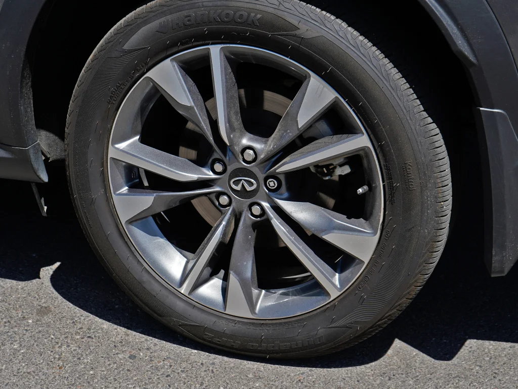 Used 2023 Graphite Shadow INFINITI ESSENTIAL image 6