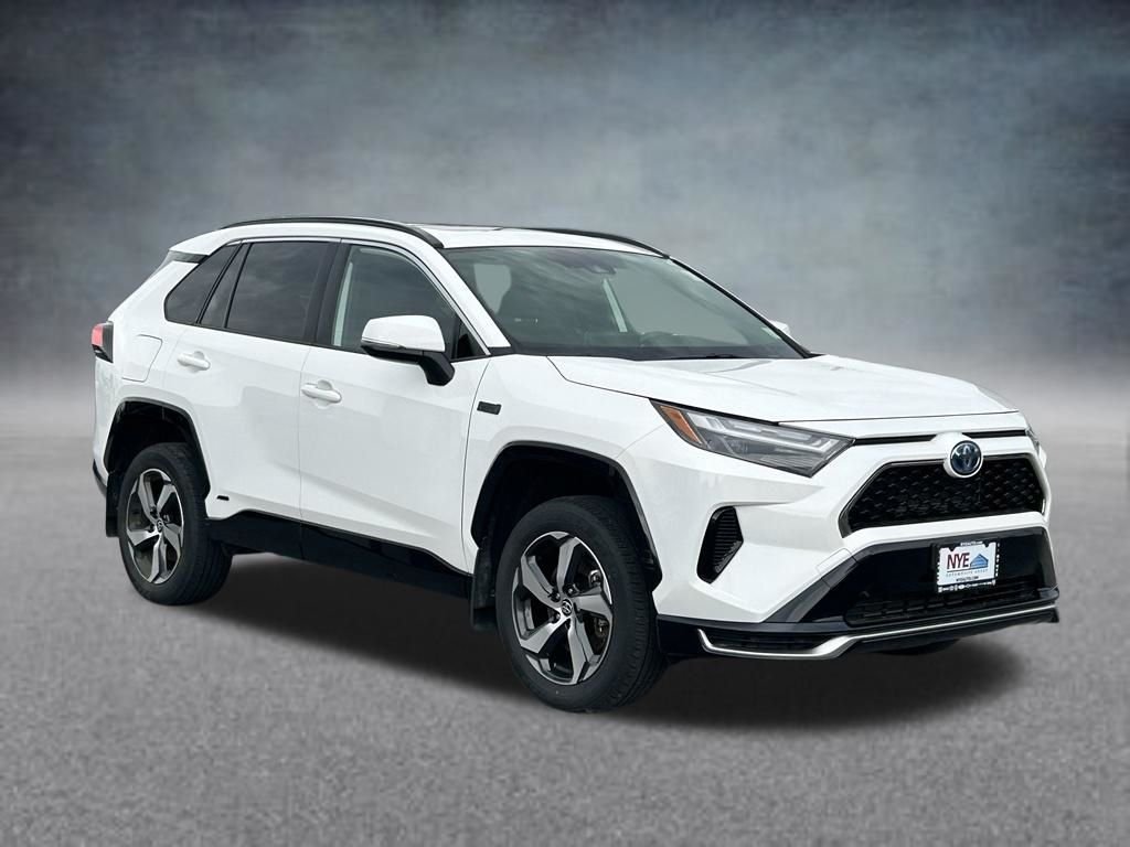 Used 2023 Ice Toyota SE image 8
