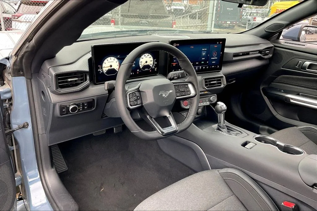 2025 Ford Mustang EcoBoost Fastback - Photo 13