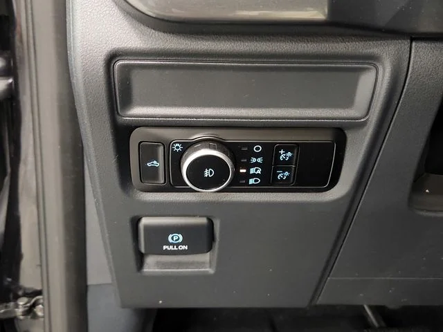 Used 2023 Black Ford XL image 27