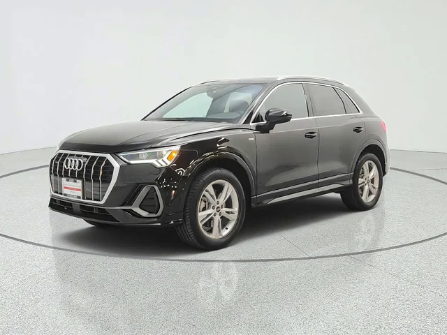 2023 Audi Q3 S line Premium