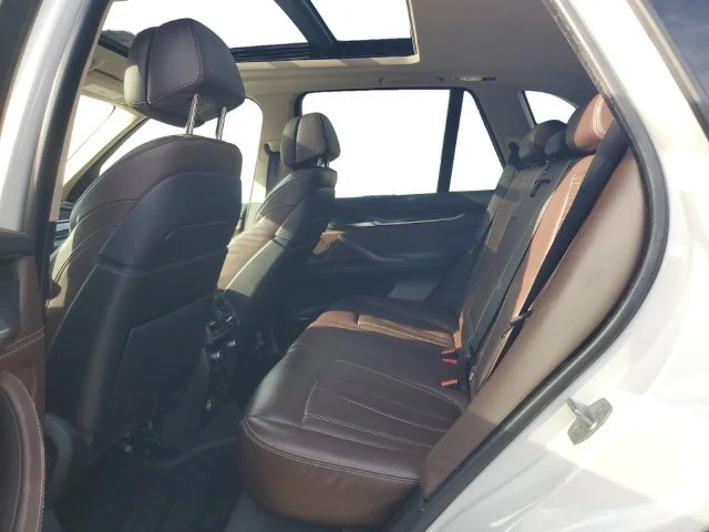Used 2014  BMW xDrive35i image 25
