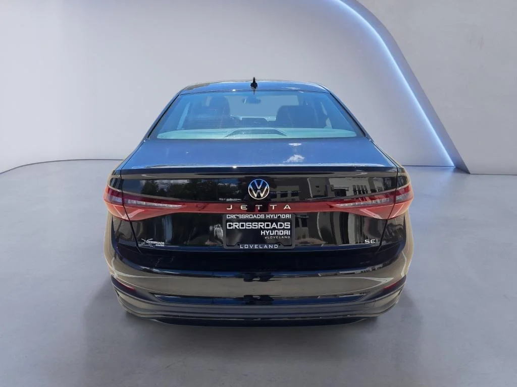 Used 2025 Deep Black Pearl Volkswagen SE image 5